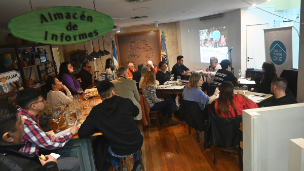 Exitosa tercera edición del Ciclo cultural &quot;Íntimos&quot; en Casa de Santa Cruz
