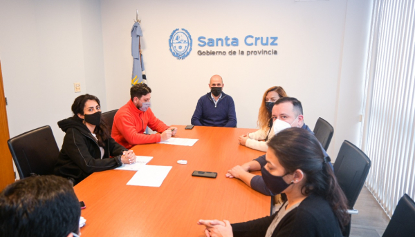 Autoridades de Casa Santa Cruz recibieron a lxs nuevxs delegadxs de ATE