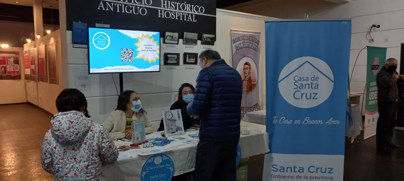 La Casa de Santa Cruz participó de la Feria Provincial del Libro
