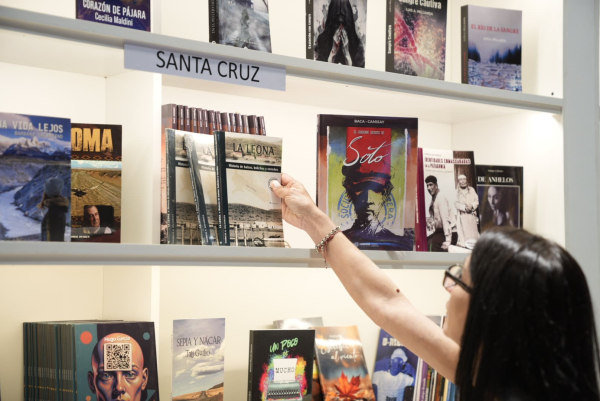 Santa Cruz cerr&oacute; una destacada participaci&oacute;n en la Feria Internacional del Libro 2026