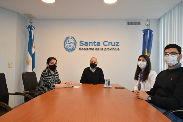 La Casa de Santa Cruz y el Centro de Estudiantes de la provincia en La Plata avanzan en acciones conjuntas
