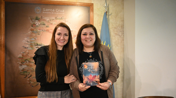 La escritora Pilar Arce presentó en Buenos Aires su libro “Escribir al Viento”