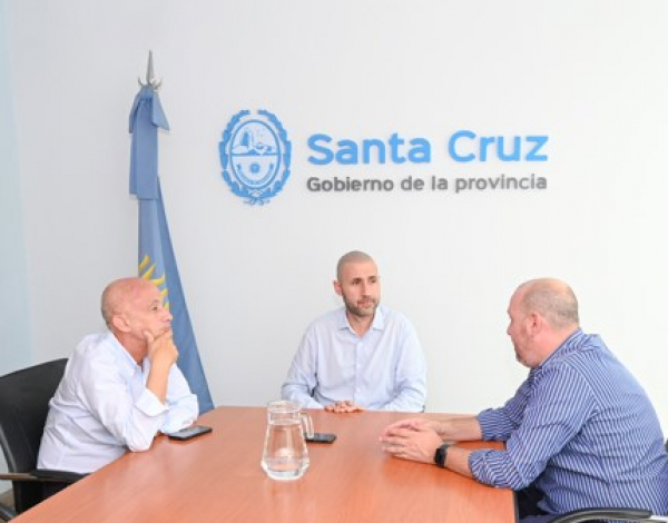 Fernando Cotillo y Federico Bodlovic se reunieron con el director de la Casa de Santa Cruz